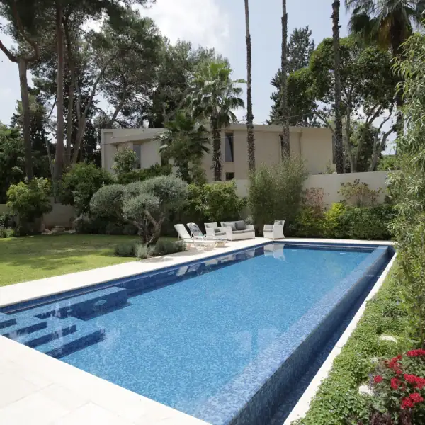 batch_CPOOL10 - ספיר בריכות שחיה