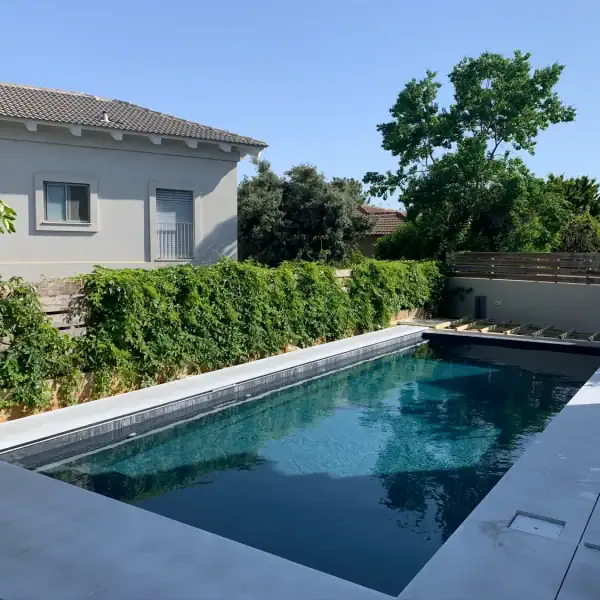 בריכת בטון מיוחדת - ספיר בריכות שחיה בריכת בטון מיוחדת