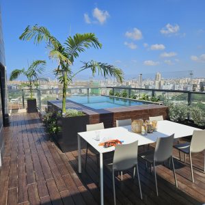 בריכה עילית מעץ - ספיר בריכות שחיה בריכה עילית מעץ